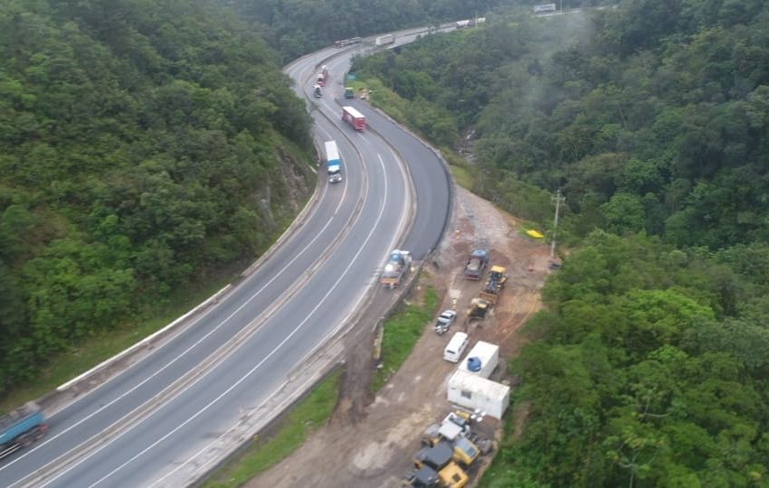  Rodovias: acidente causa lentidão na BR-376, em Guaratuba