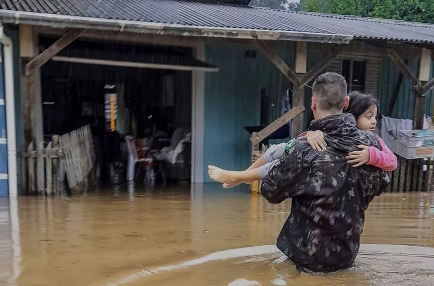  Ciclone provoca quatro mortes no Rio Grande do Sul