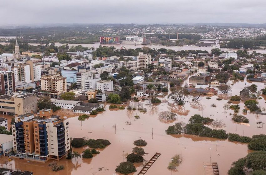  Ciclone deixa 27 mortos e causa enchentes na Região Sul
