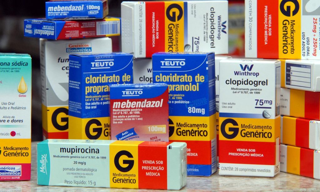 Com inflação dobrada dos medicamentos em Curitiba, genéricos ganham força