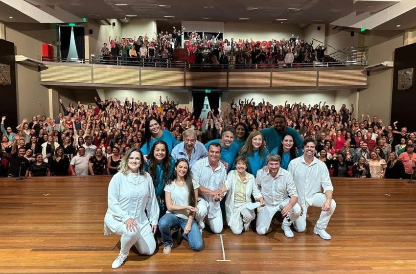  “Violetas na Janela” chega a Curitiba, neste fim de semana