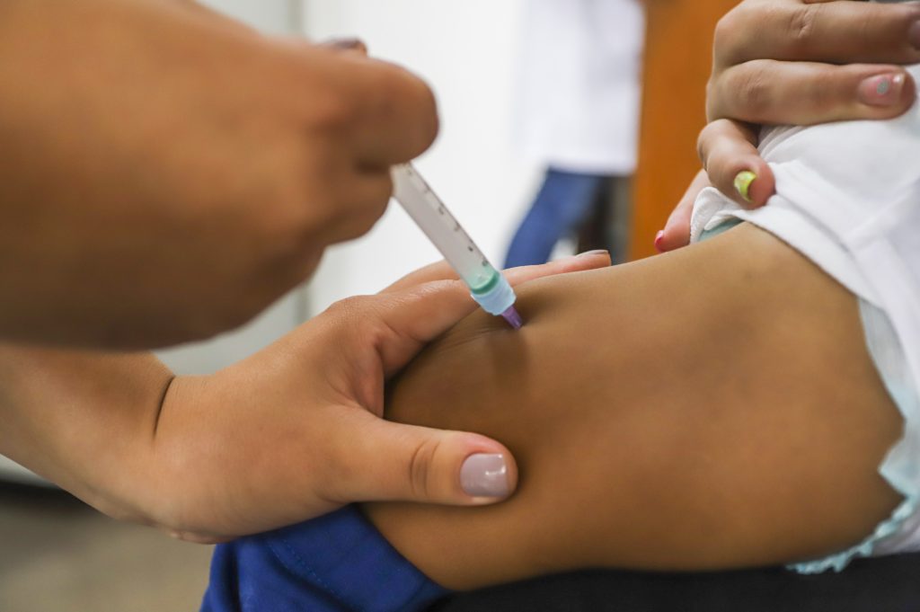 Dia D: Curitiba aplica 15 mil doses de vacinas