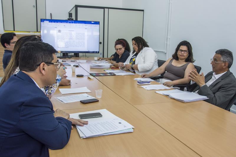  Prefeitura de Curitiba se reúne com representantes de servidores