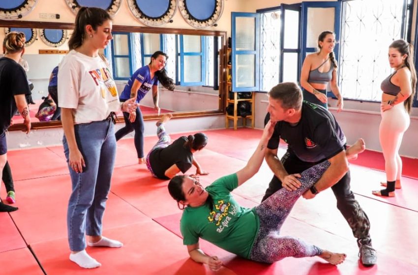  Curitiba abre aula gratuita de defesa pessoal exclusiva para mulheres