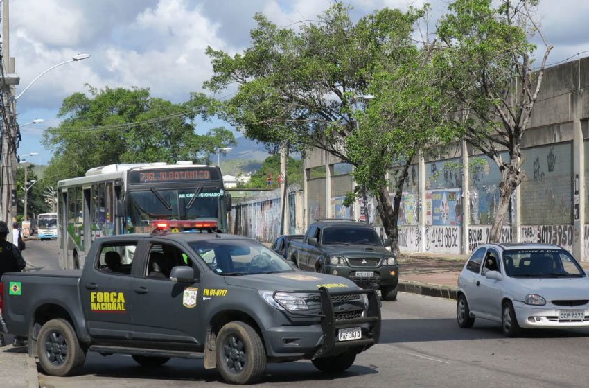  Trinta policiais do Paraná reforçam segurança no Rio de Janeiro