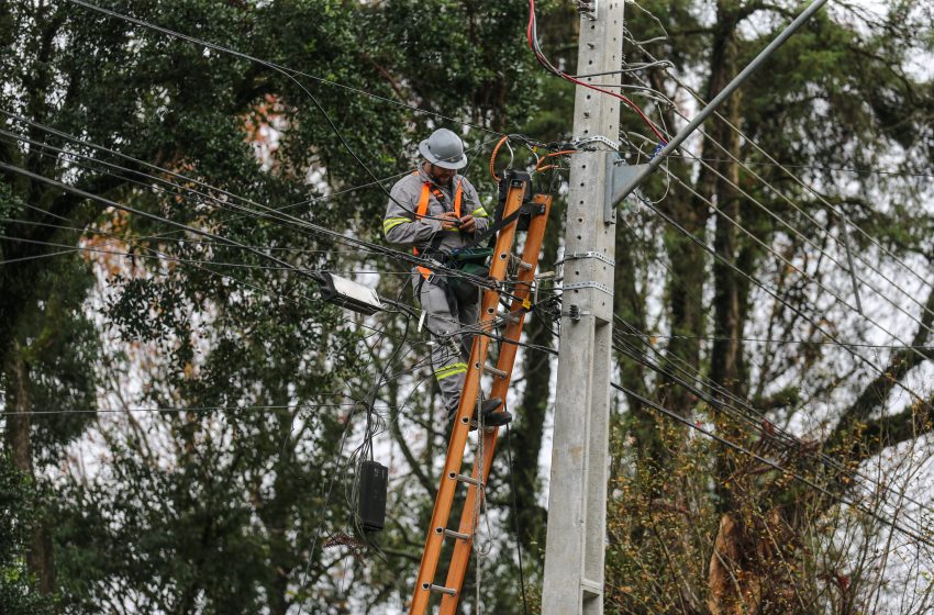  19 mil consumidores seguem sem energia elétrica no Paraná