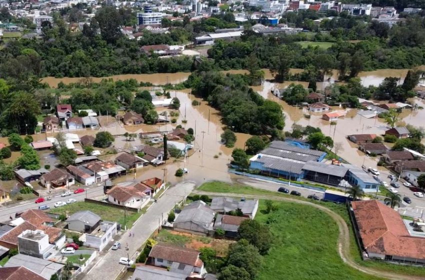  Quase 57 mil pessoas são afetadas pelos temporais no Paraná