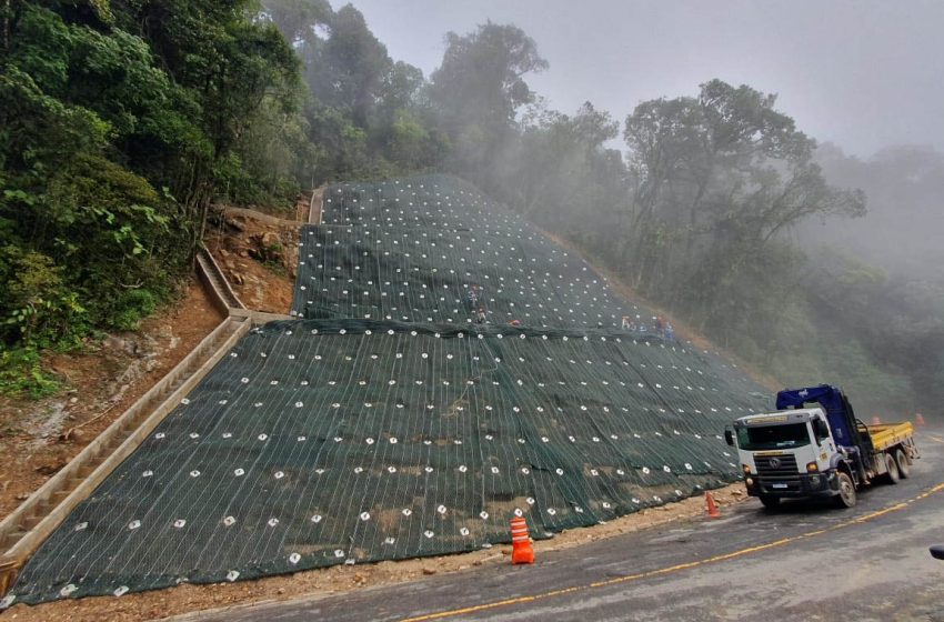 Obras de contenção na encosta da BR-277, no Paraná, são concluídas