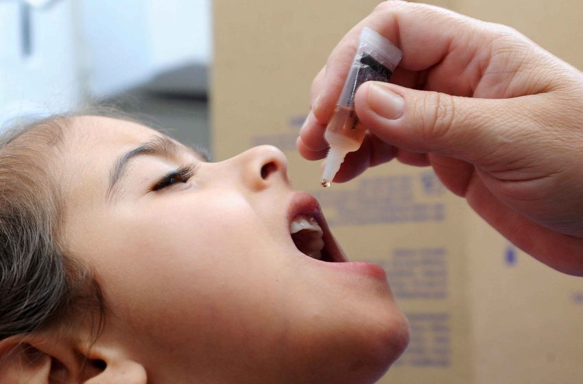  Vacina contra pólio começa nesta segunda (27)