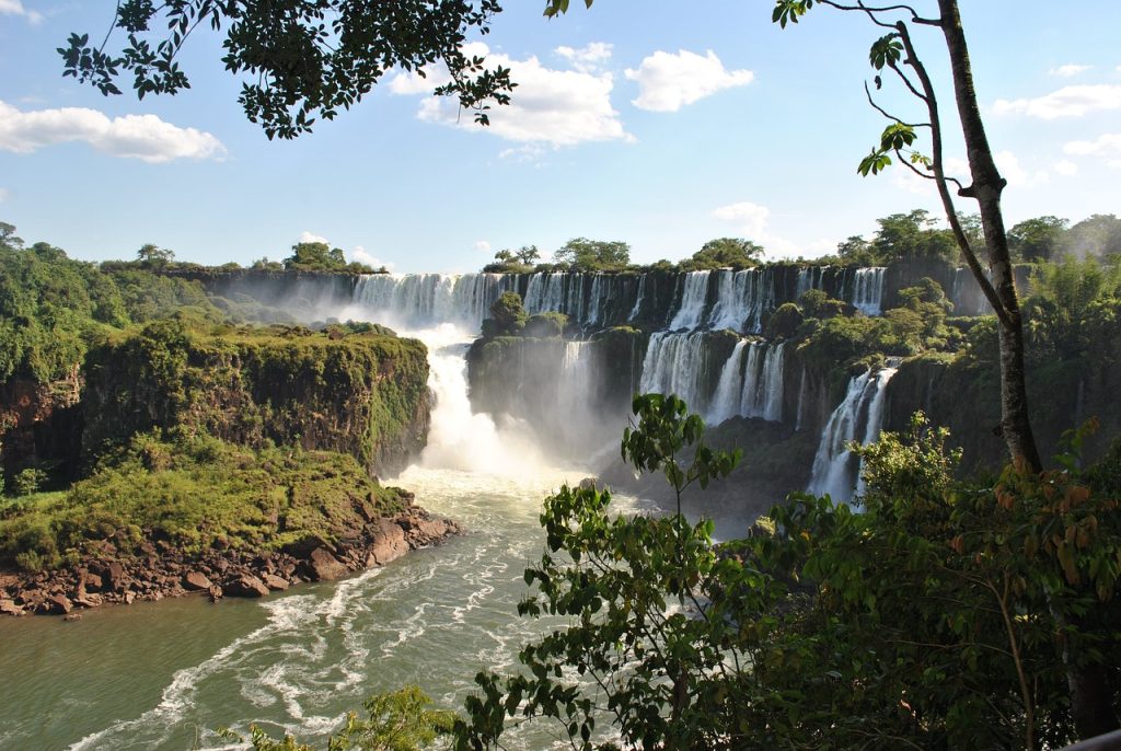 Olimpíadas de Paris têm Cataratas do Iguaçu como atração turística