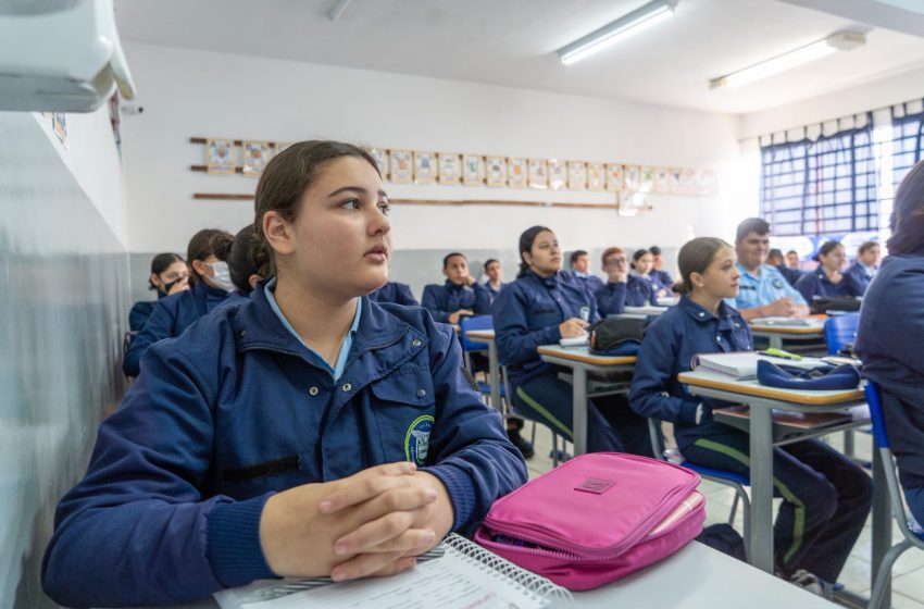  Consulta pública define adesão de 127 escolas a modelo cívico-militar