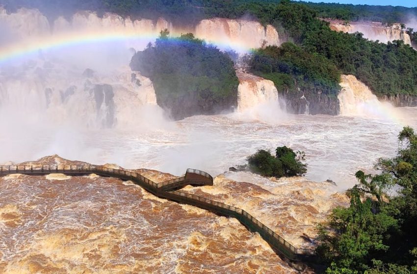  Cataratas atraem 24,5 mil turistas de 69 nacionalidades no Finados