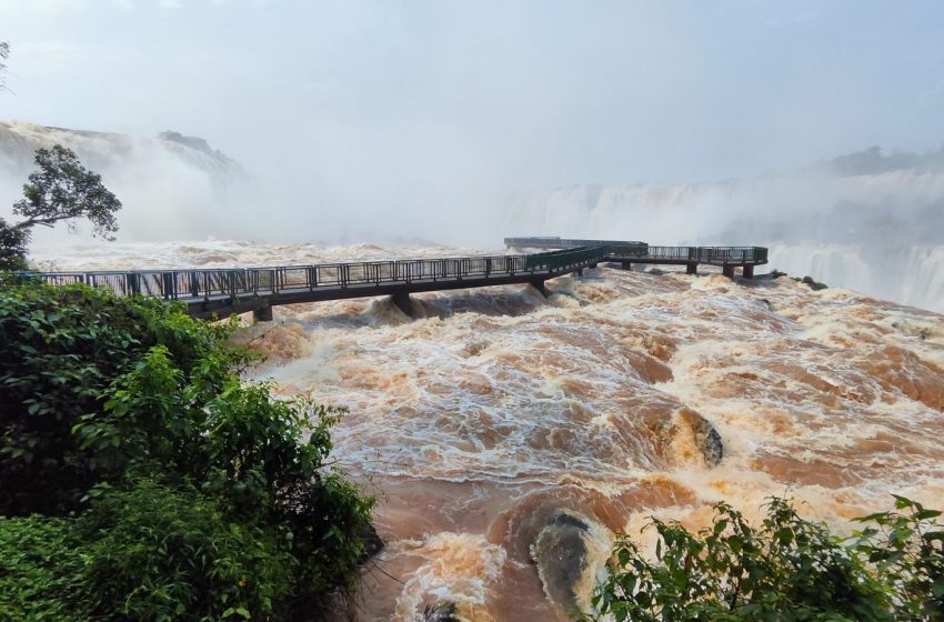  Passarela das Cataratas do Iguaçu volta a ser fechada