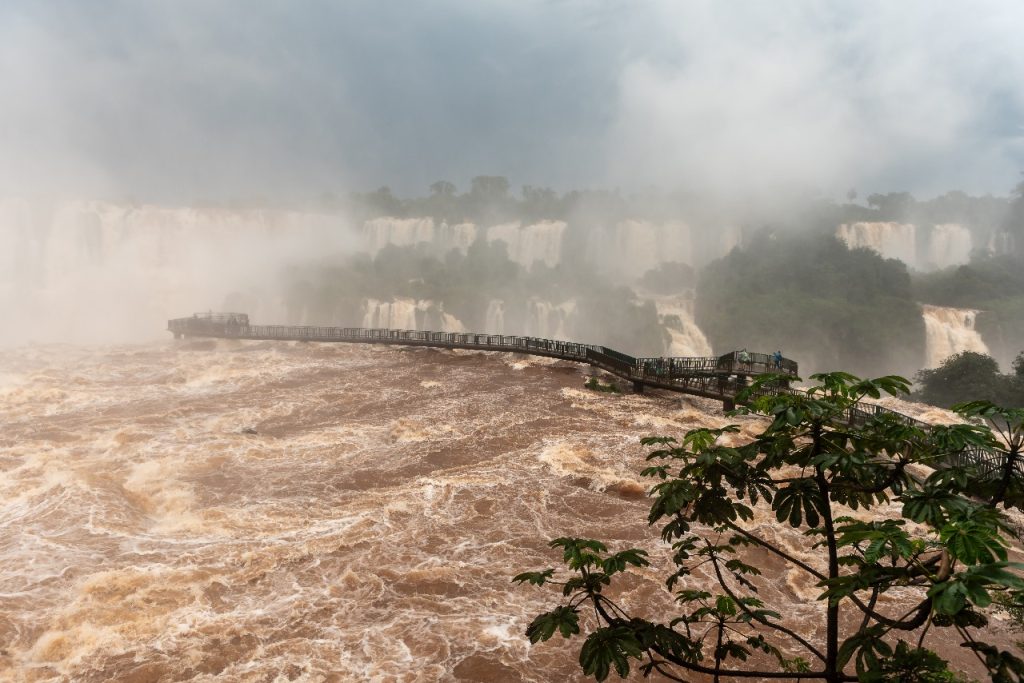 Passarela das Cataratas do Iguaçu é reaberta para visitação
