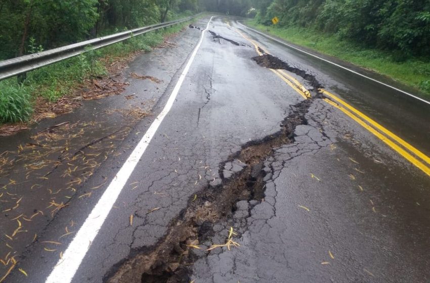  Paraná tem 13 trechos com bloqueio total de rodovias