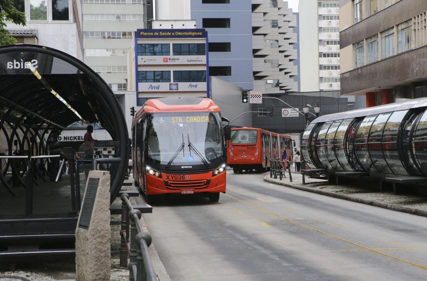 Curitiba terá ônibus de graça no dia das eleições