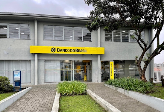  Homem invade banco de Curitiba e interrompe atendimentos na agência