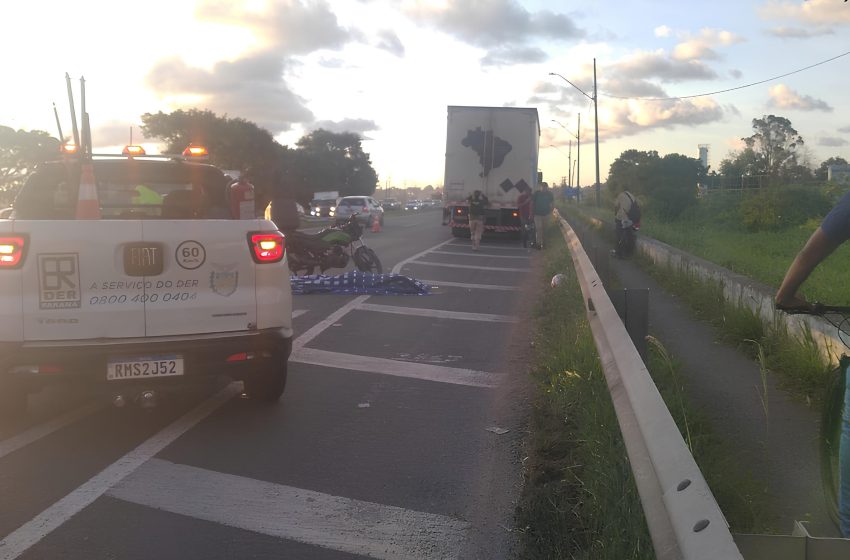  Motociclista morre em acidente entre carro e caminhão na BR-277