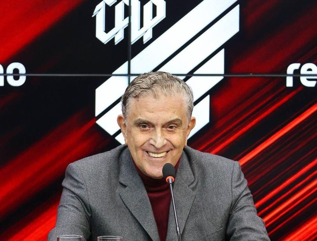 Petraglia prepara último mandato no Athletico e acerto para SAF
