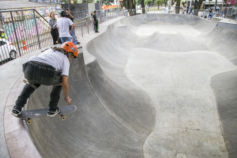  Primeira pista pública de skate de Curitiba é reformada