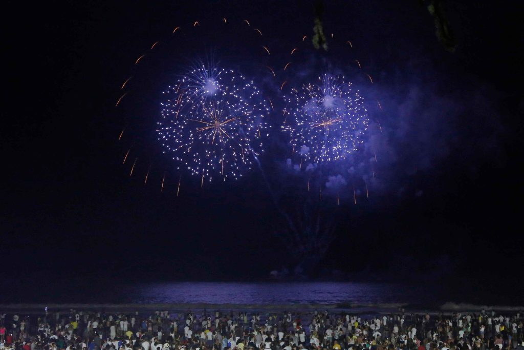 virada de ano paraná litoral fogos de artificio baixo estampido ecológico praia 2024