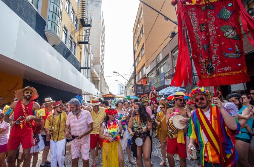  Pré-carnaval oficial de Curitiba começa neste fim de semana