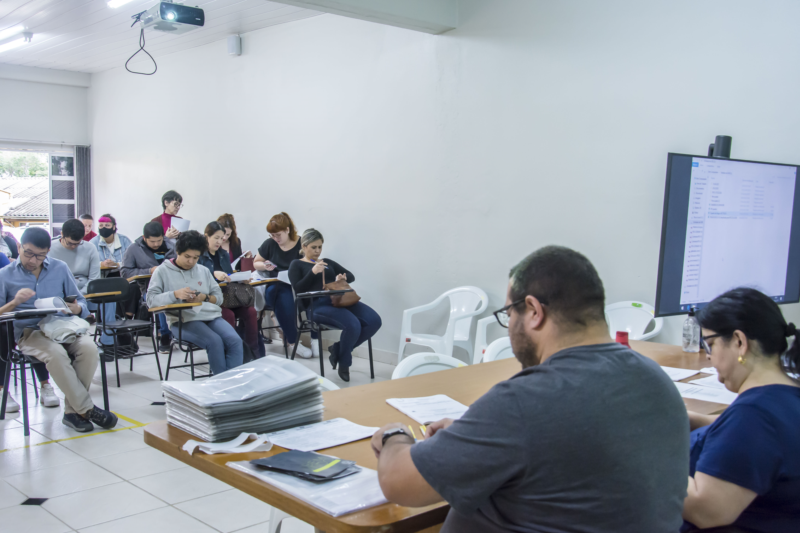  Curitiba vai contratar 680 profissionais do magistério