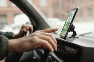 Remuneração mínima para motoristas de aplicativo coloca categoria em alerta