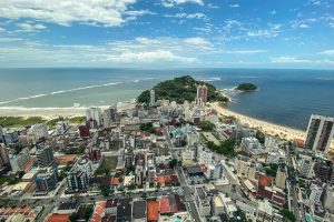 Carnaval aumenta vendas em 30% no litoral, estimam empresários