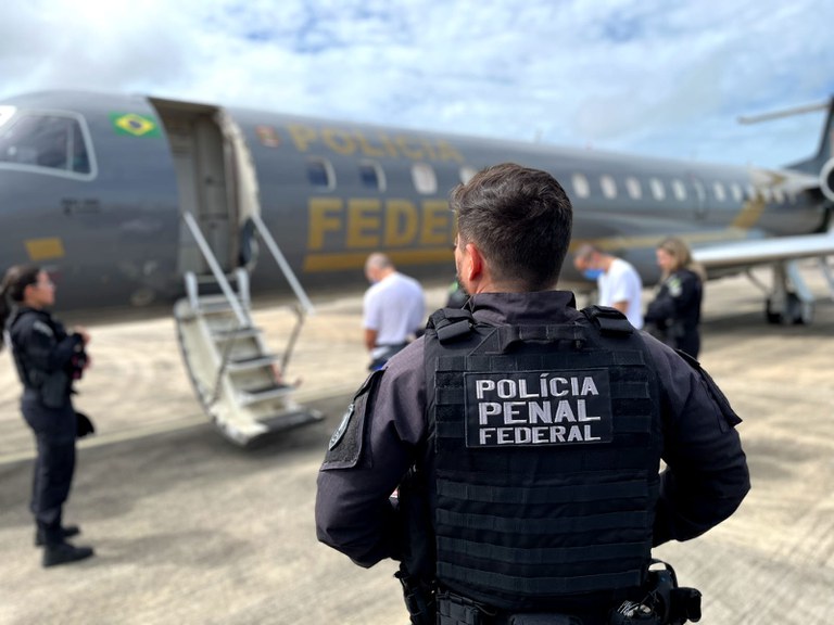 Presos de Mossoró são transferidos para penitenciária do Paraná