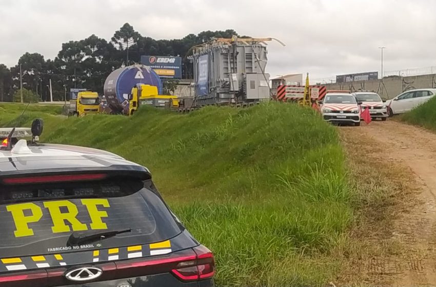  BR-116 é interditada para transporte de carga de grande porte