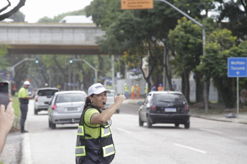  Trânsito flui com liberação parcial da Victor Ferreira, no Tarumã