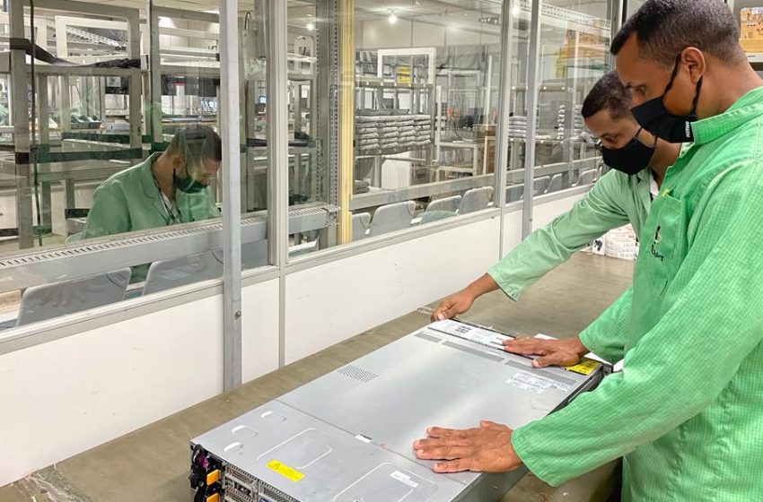 Empresa curitibana é fabricante das urnas eletrônicas utilizadas em 2024