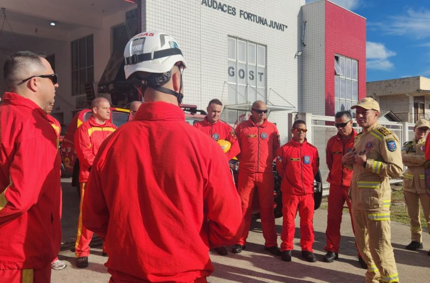 Novo grupo de bombeiros do Paraná segue para o RS
