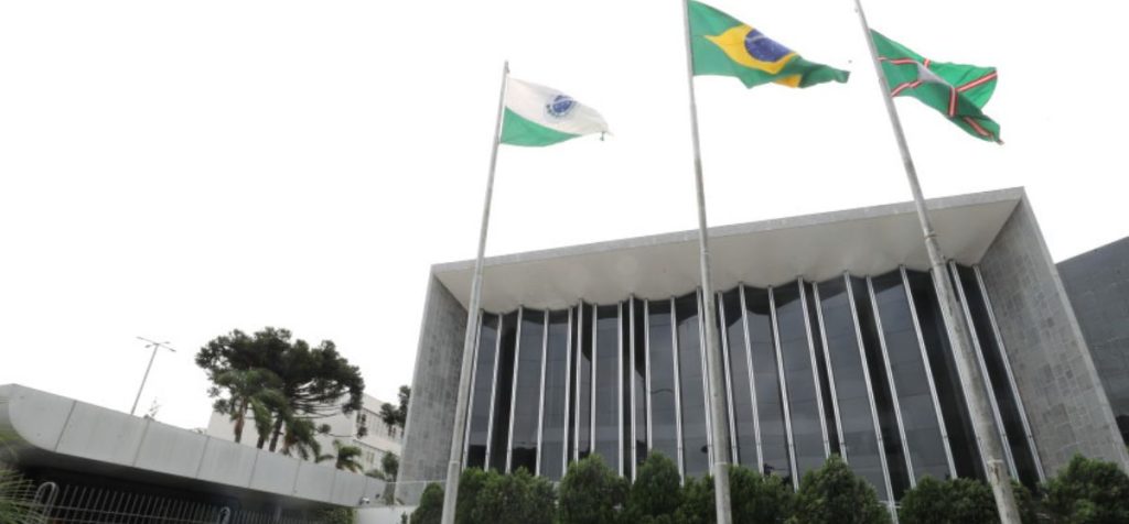 Paraná estima encerrar 2024 com superávit de R$ 15 bilhões