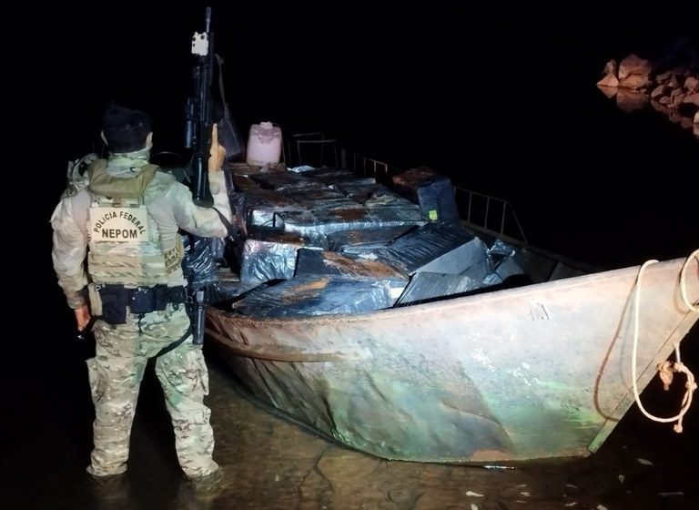  Embarcação é apreendida com agrotóxicos no lago de Itaipu