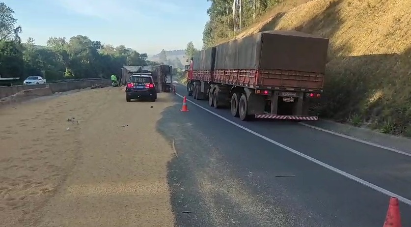  Acidente interdita parcialmente a BR-376, em Ponta Grossa