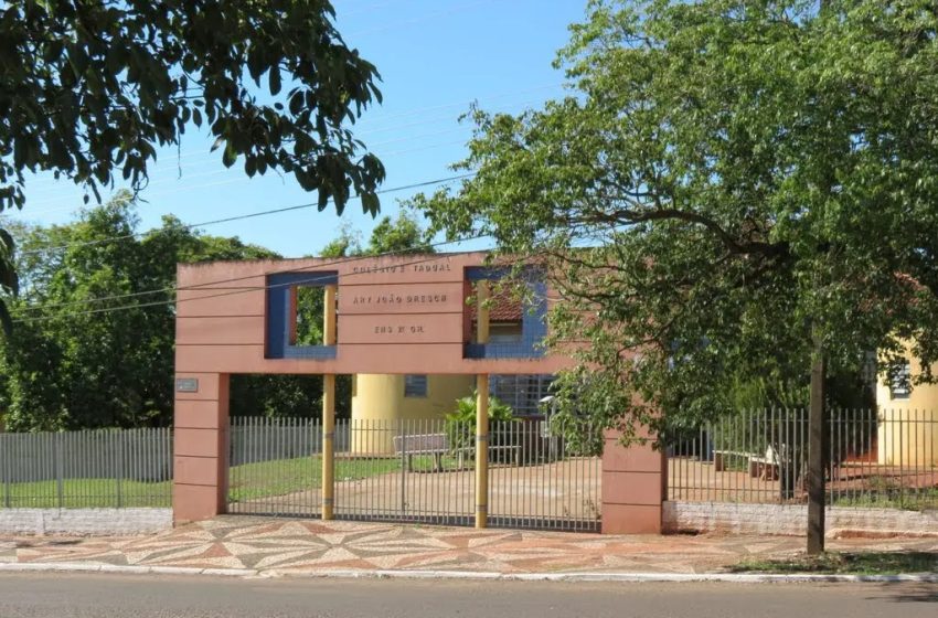 TJ suspende afastamento de diretora de colégio estadual no Paraná
