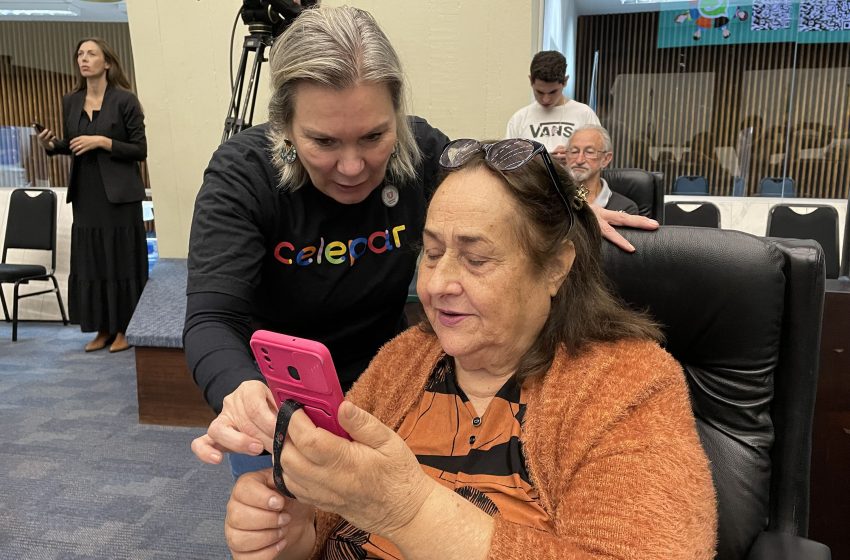 Celepar abre 50 vagas em curso de tecnologia para idosos