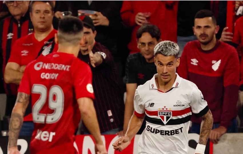 Athletico perde para o São Paulo na Ligga Arena