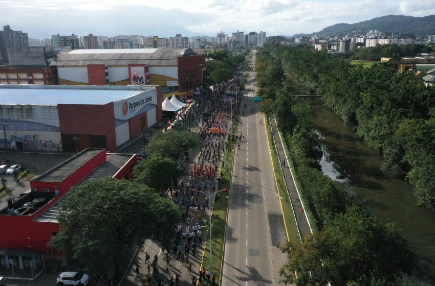  Dance Parade: 2 mil bailarinos devem desfilar em Joinville