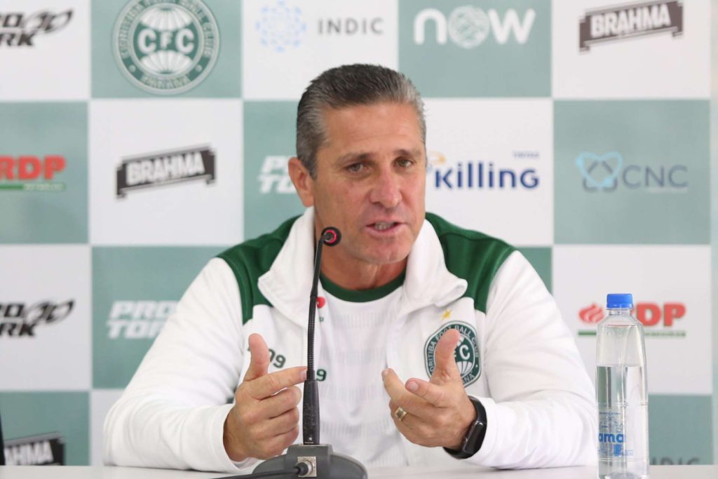 Jorginho deve ser anunciado como novo técnico do Coritiba