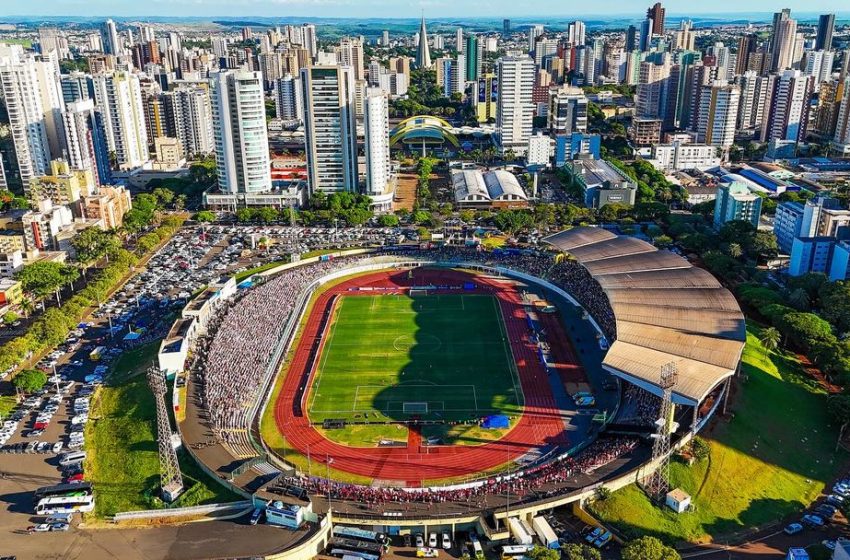  Médico italiano é preso por importunação em jogo de futebol