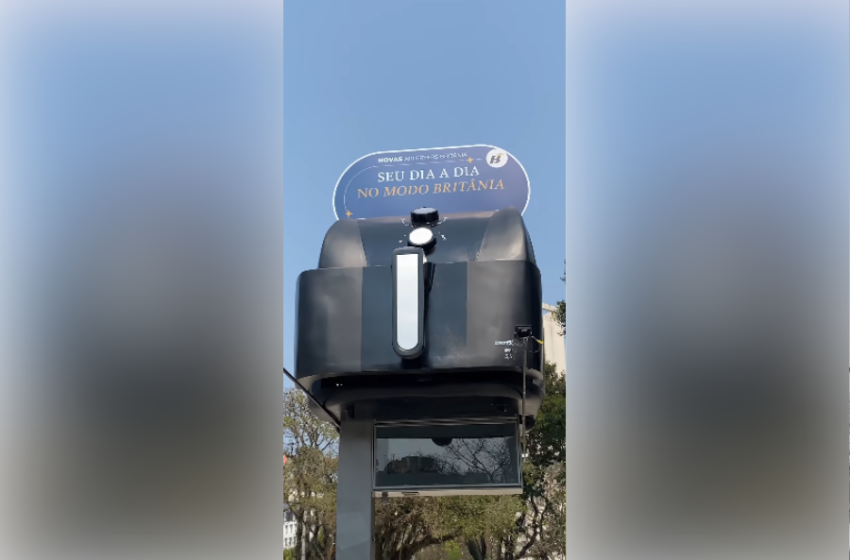  Air Fryer gigante é instalada no centro Curitiba