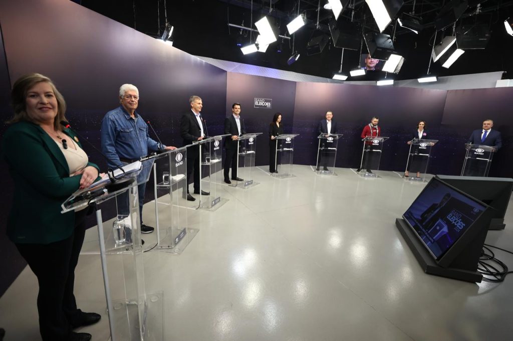 Debate ressalta deficiência na área social e defesa do metrô