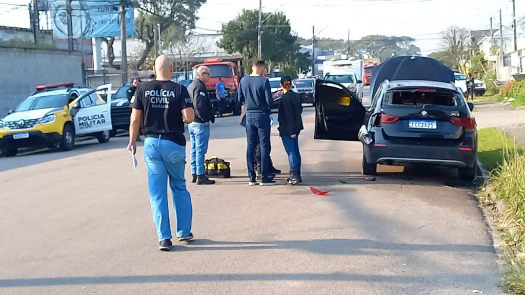 Corpo é encontrado em BMW parcialmente queimado no Hauer