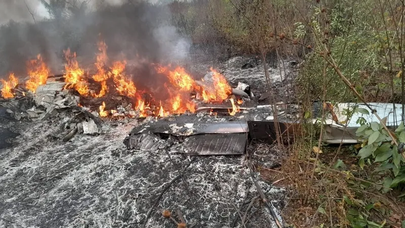  Cinco pessoas morrem em queda de avião no Mato Grosso