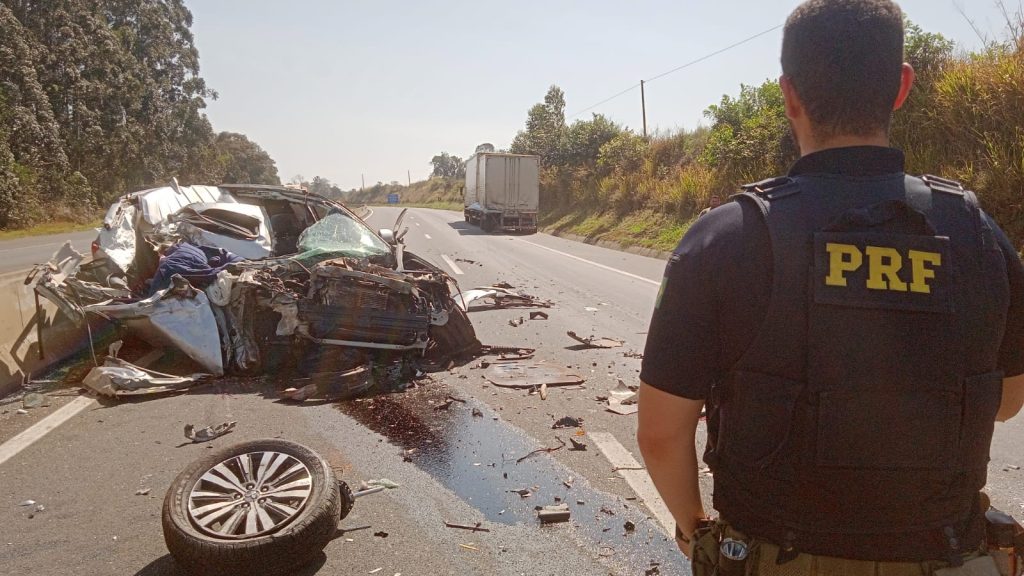 Uma pessoa morre em grave acidente na BR-376, em Tibagi