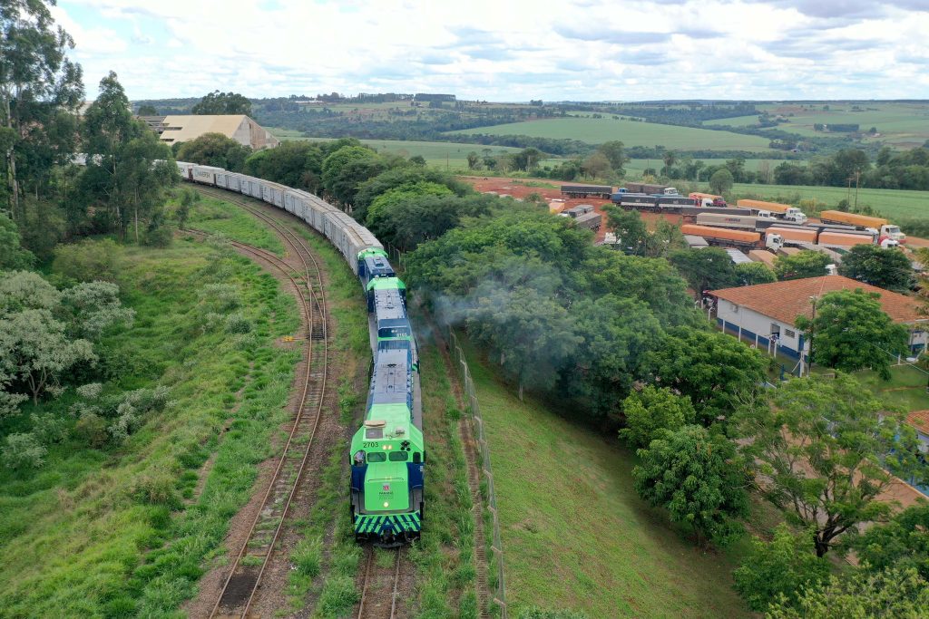 Governo sanciona lei que permite privatização da Ferroeste
