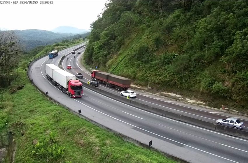 Principais rodovias que cortam Curitiba têm trânsito tranquilo neste sábado